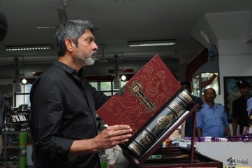 Celebs at Walden 25 Years Press Meet